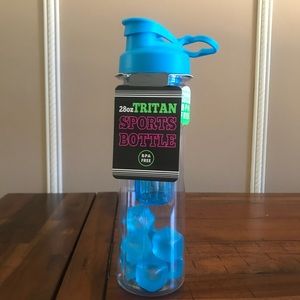 NWT✨ Tritan BPA Free Sports Bottle/Infuser Bottle